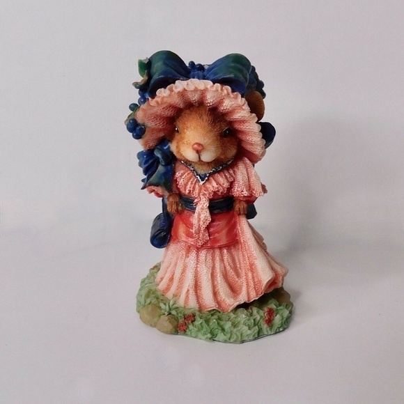 Vintage MAUDE TWEEDY The Thickets at Sweetbriar A Friend So Dear Figurine 1992 - Picture 1 of 10
